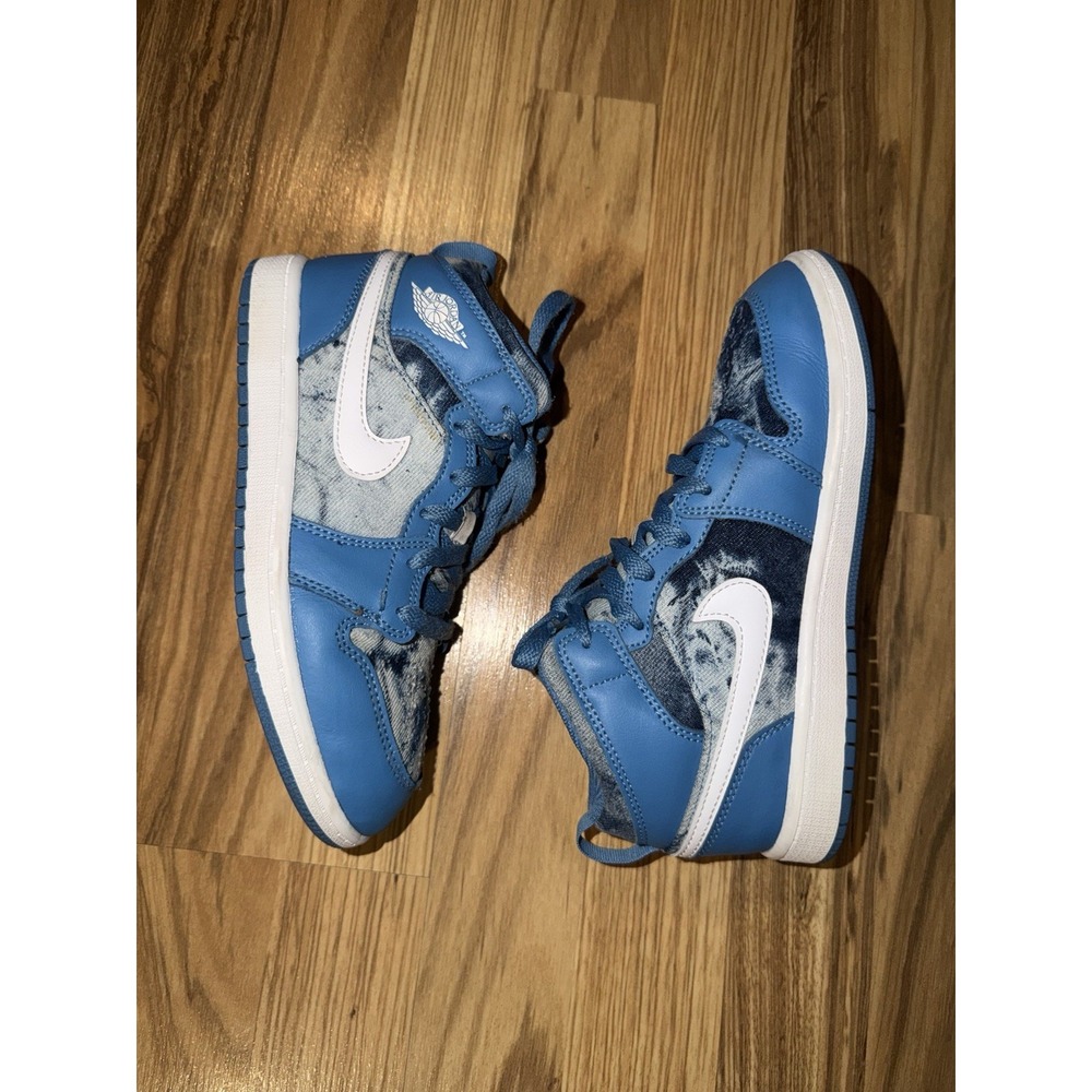 Jordan 3Y Air‎ Jordan 1 Mid Blue White Leather Sneakers Kids Youth Boys EUC